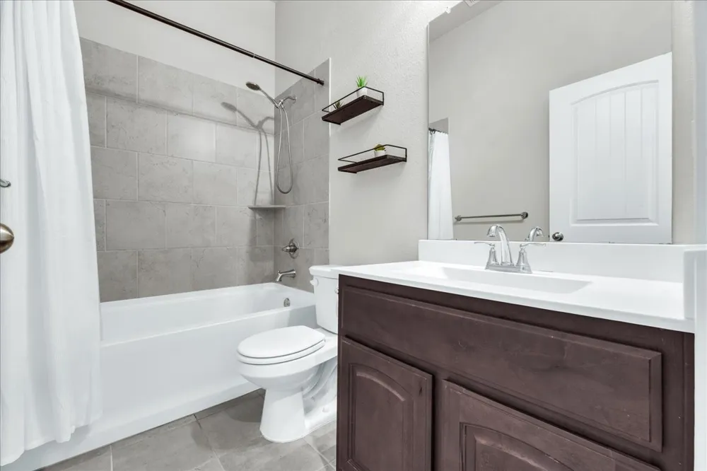 100 Gardenia Drive Azle, TX 76020