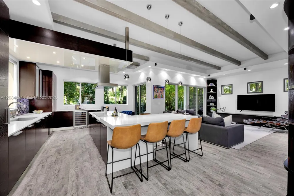 101 SW 21st Rd Miami, FL 33129