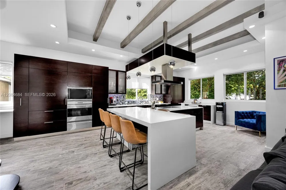 101 SW 21st Rd Miami, FL 33129