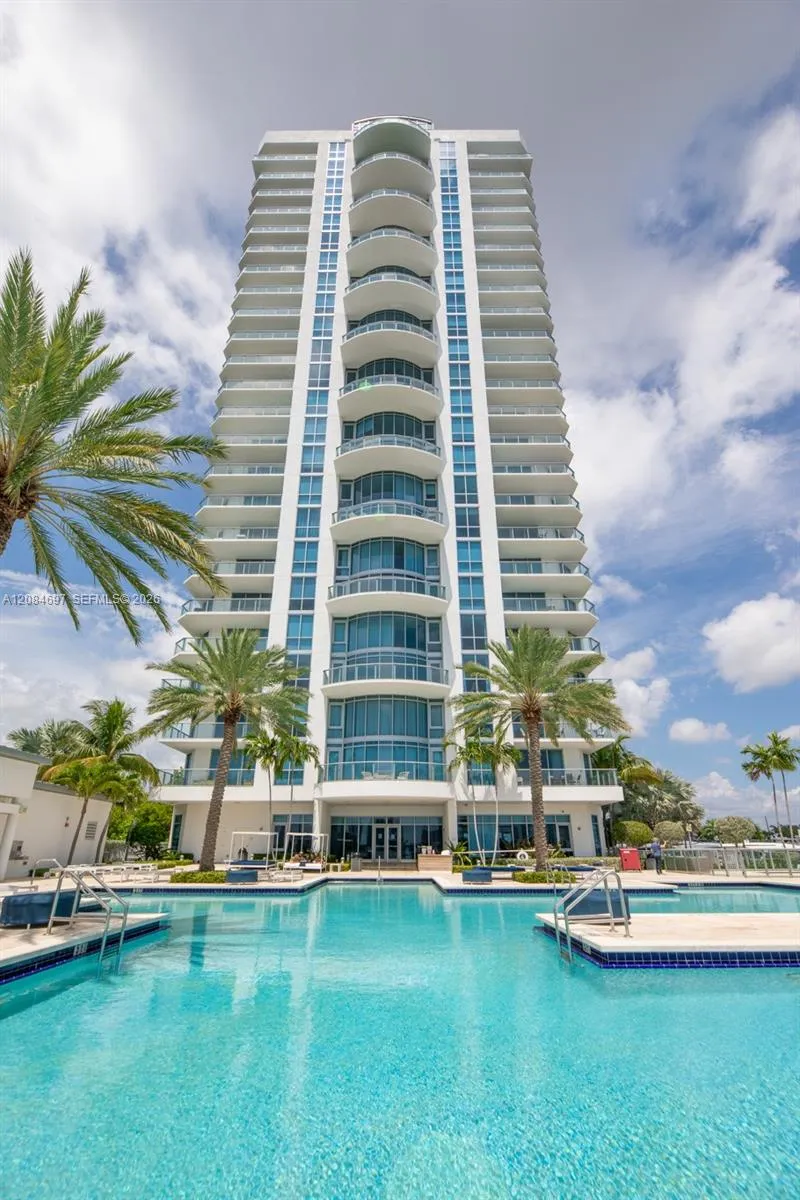 17111 SE Biscayne Blvd #1110 North Miami Beach, FL 33160