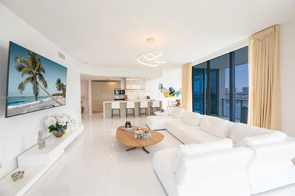 17111 SE Biscayne Blvd #1110 North Miami Beach, FL 33160