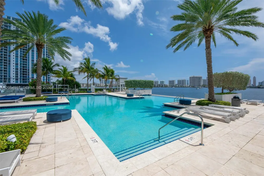 17111 SE Biscayne Blvd #1110 North Miami Beach, FL 33160