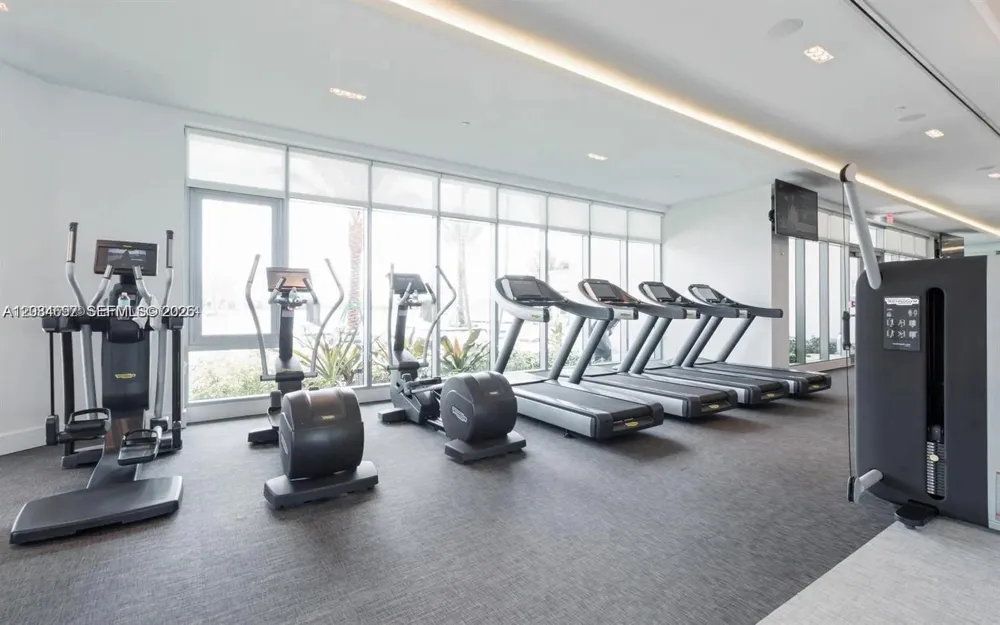 17111 SE Biscayne Blvd #1110 North Miami Beach, FL 33160