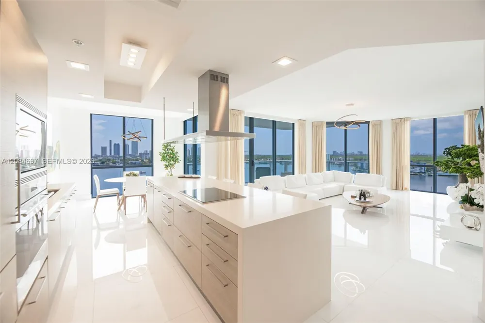 17111 SE Biscayne Blvd #1110 North Miami Beach, FL 33160