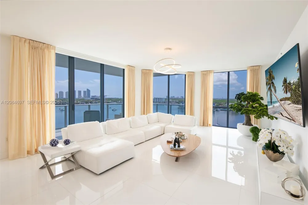 17111 SE Biscayne Blvd #1110 North Miami Beach, FL 33160