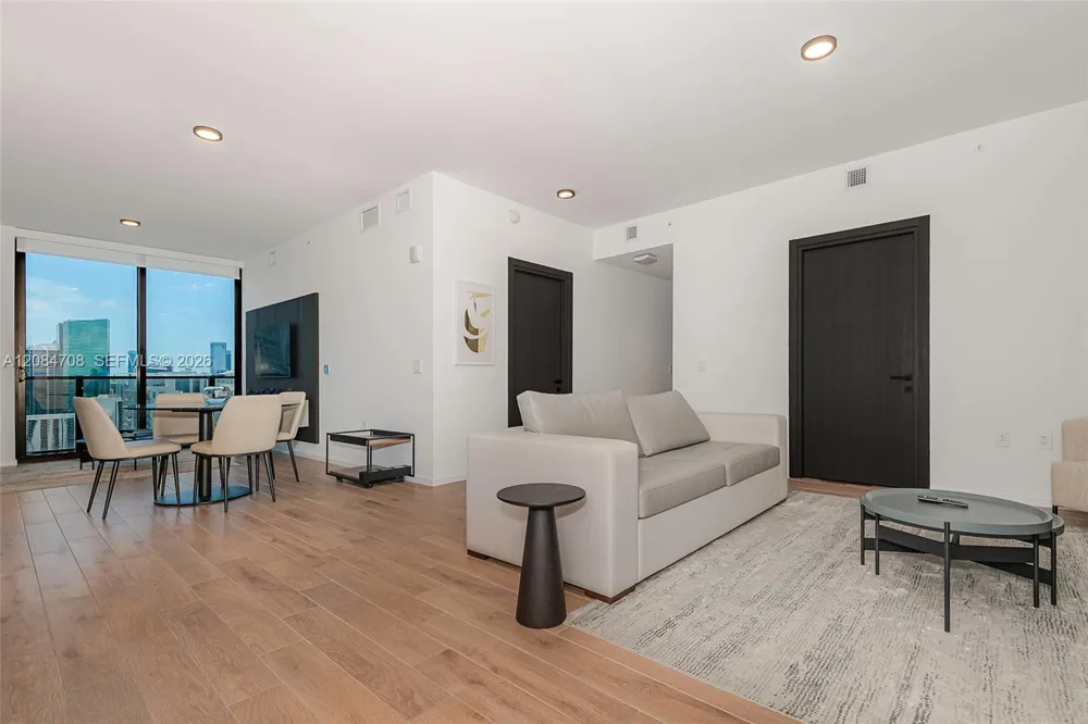 398 NE 5th St #3417 Miami, FL 33132
