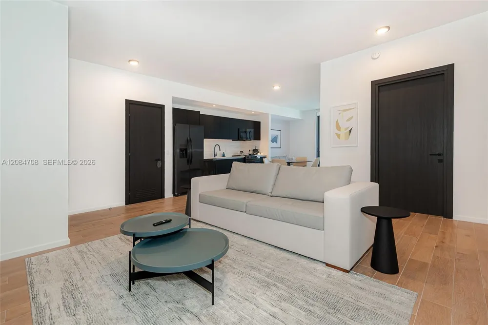 398 NE 5th St #3417 Miami, FL 33132