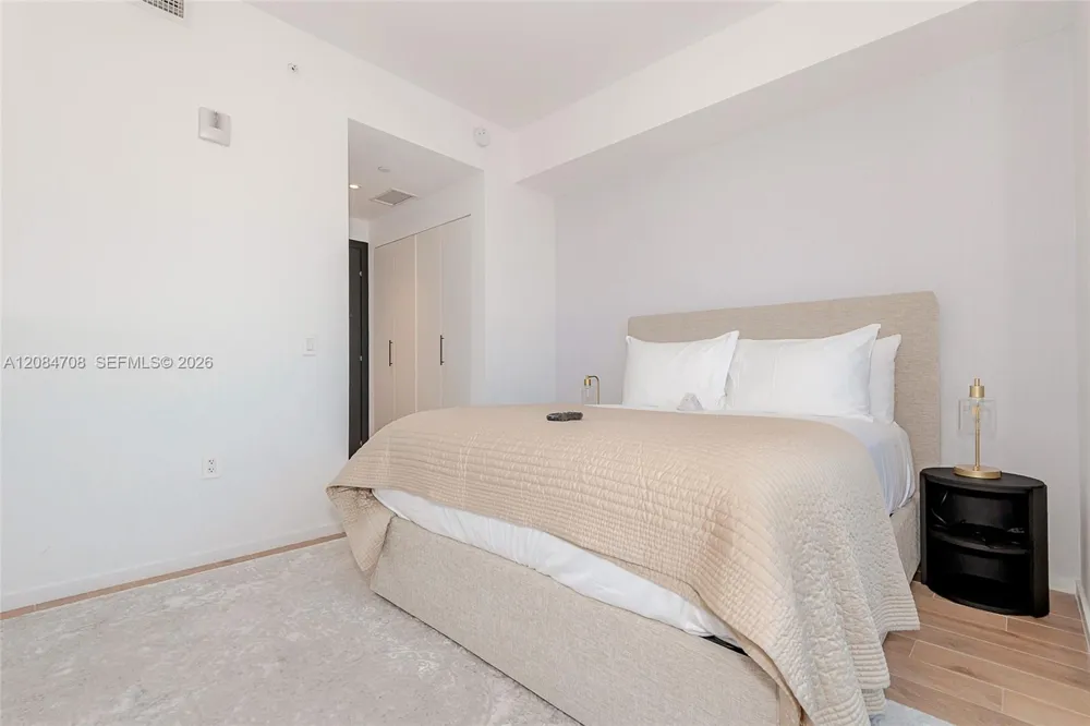 398 NE 5th St #3417 Miami, FL 33132