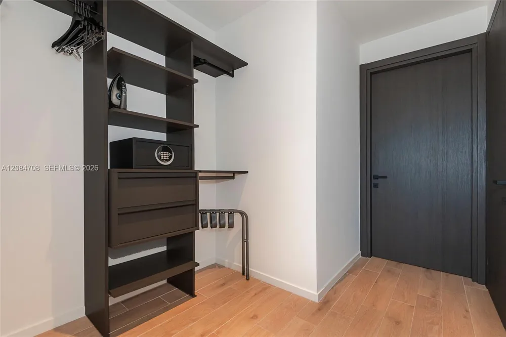 398 NE 5th St #3417 Miami, FL 33132