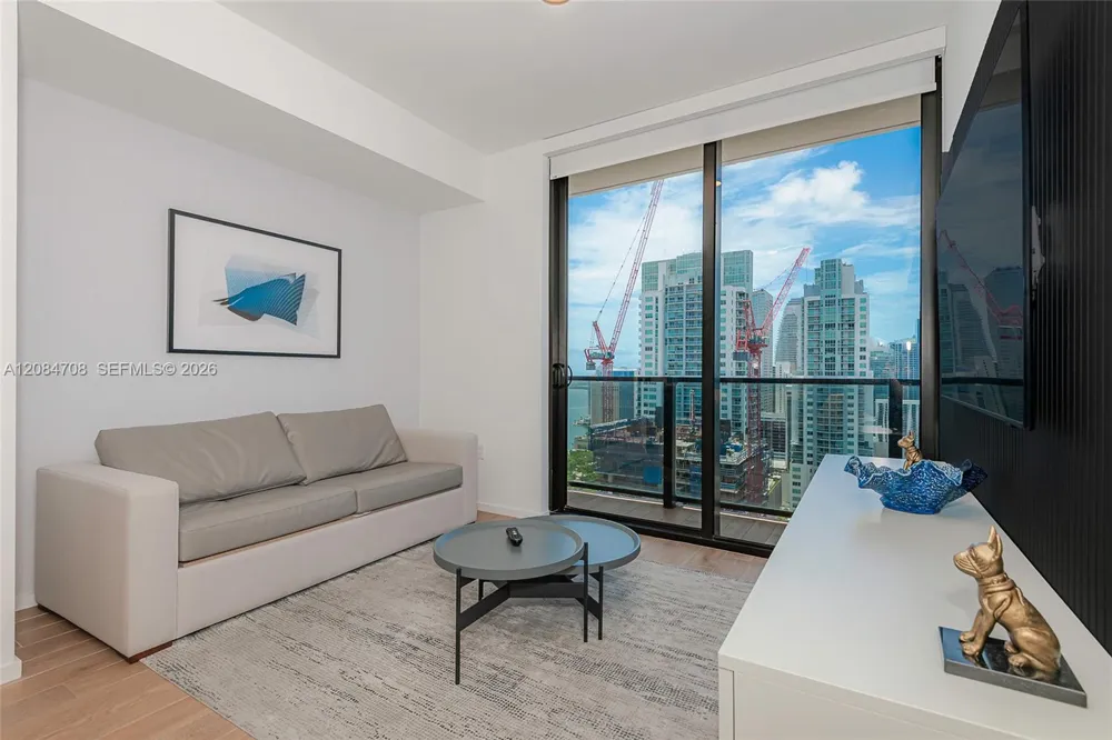 398 NE 5th St #3417 Miami, FL 33132