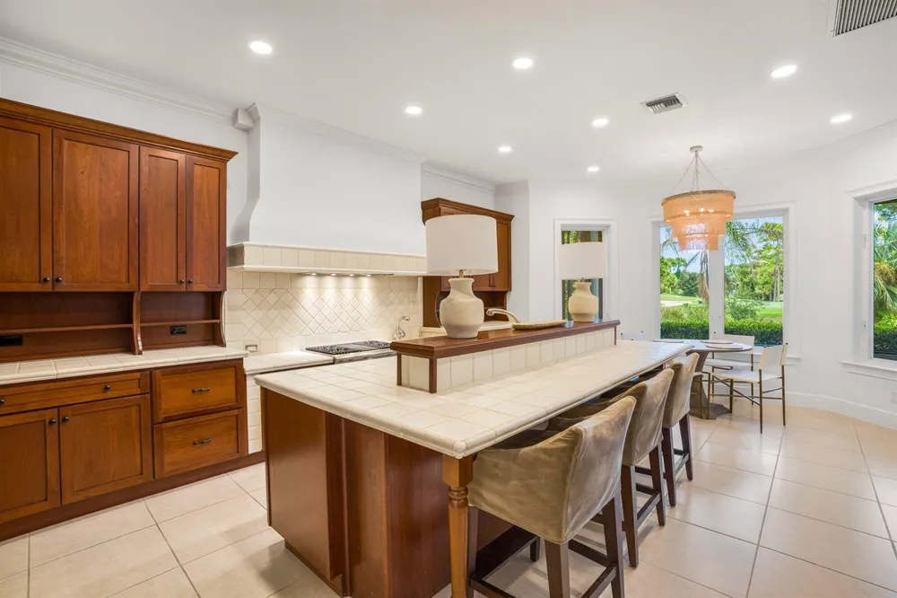 1100 Carolina Circle SW Vero Beach, FL 32962
