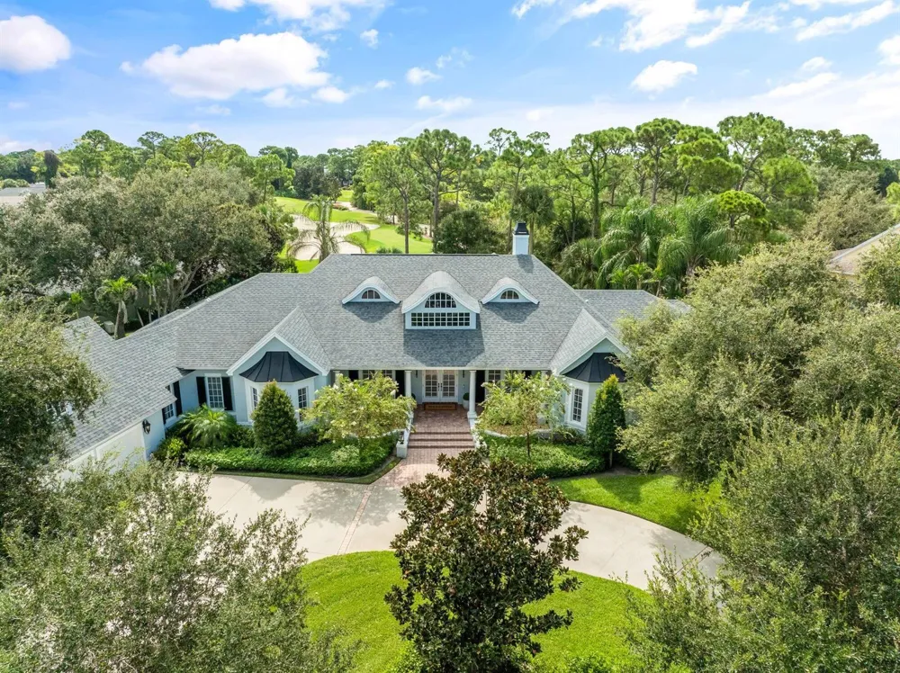 1100 Carolina Circle SW Vero Beach, FL 32962