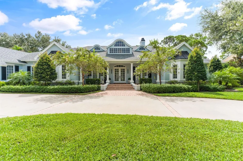 1100 Carolina Circle SW Vero Beach, FL 32962