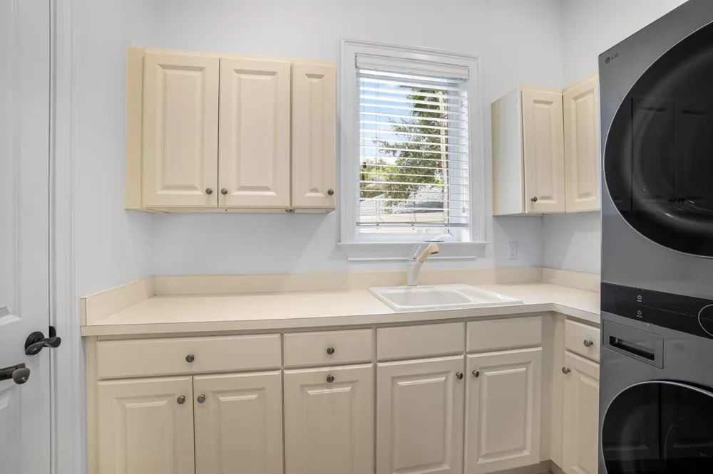 1100 Carolina Circle SW Vero Beach, FL 32962