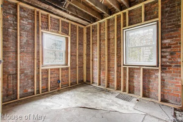 676 Atkinson Street Detroit City, MI 48202