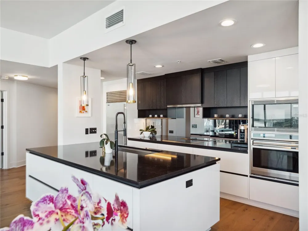 260 S OSCEOLA AVENUE #1001 Orlando, FL 32801