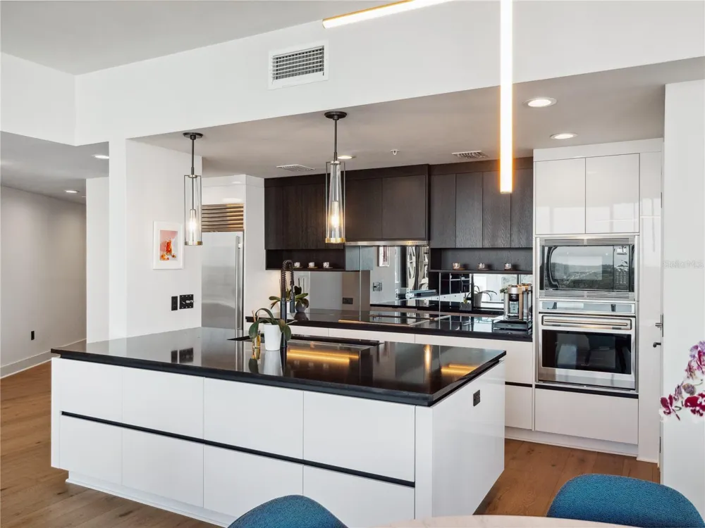 260 S OSCEOLA AVENUE #1001 Orlando, FL 32801