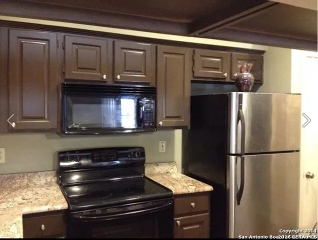 51 CHAPEL HILL CIR #51 San Antonio, TX 78240