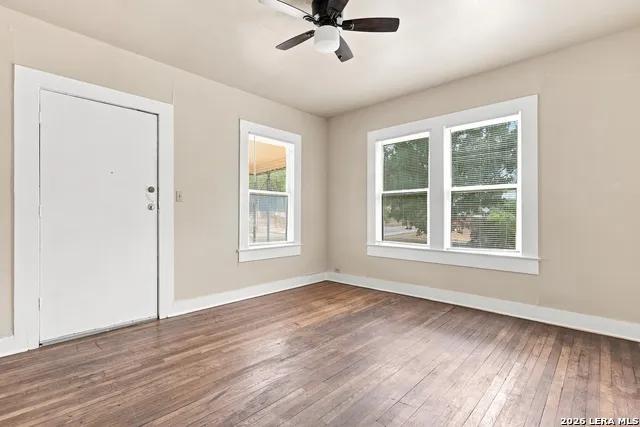 313 S PINE ST San Antonio, TX 78203