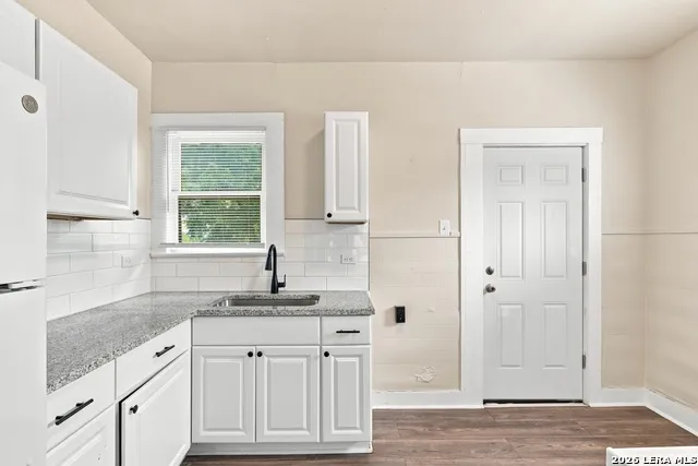 313 S PINE ST San Antonio, TX 78203