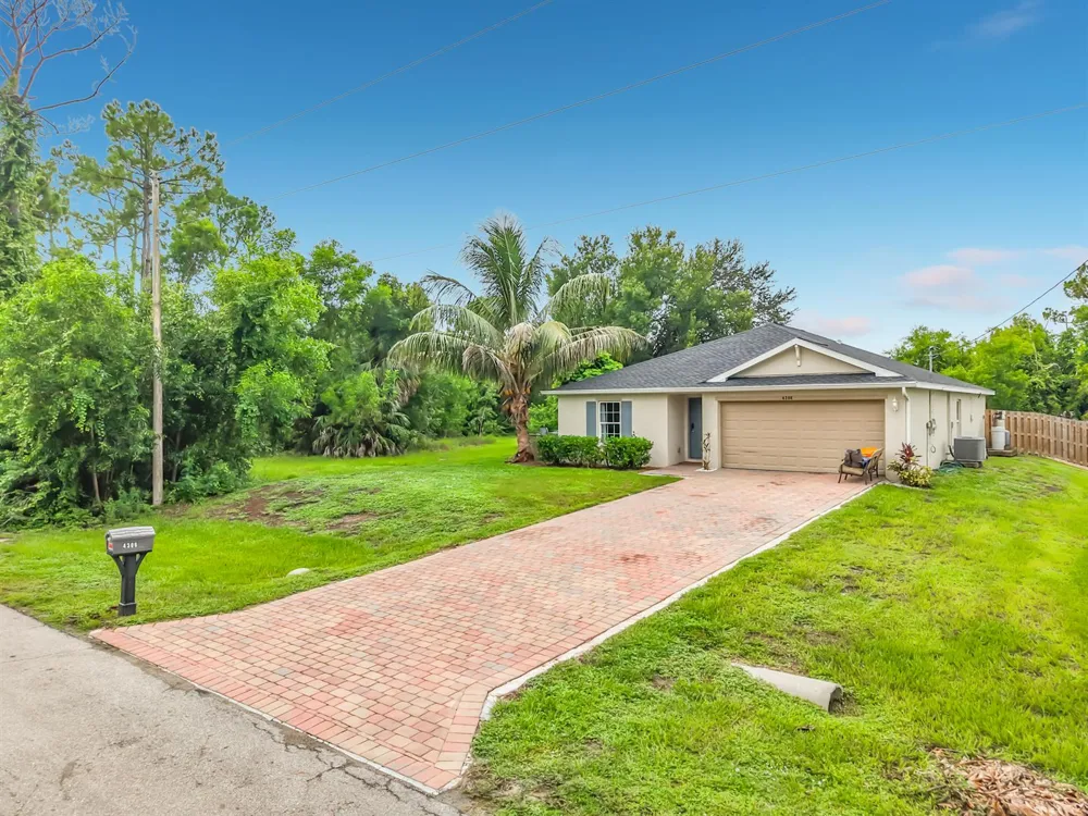 4306 NE 24TH PLACE Cape Coral, FL 33909