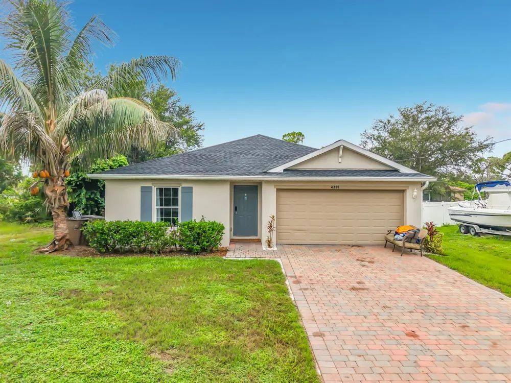 4306 NE 24TH PLACE Cape Coral, FL 33909
