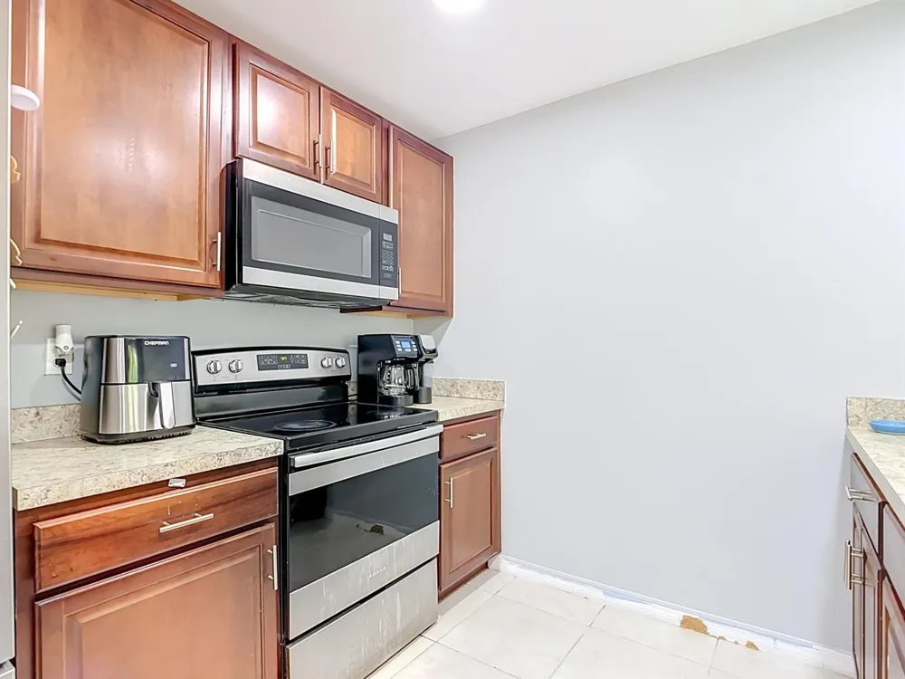 4306 NE 24TH PLACE Cape Coral, FL 33909