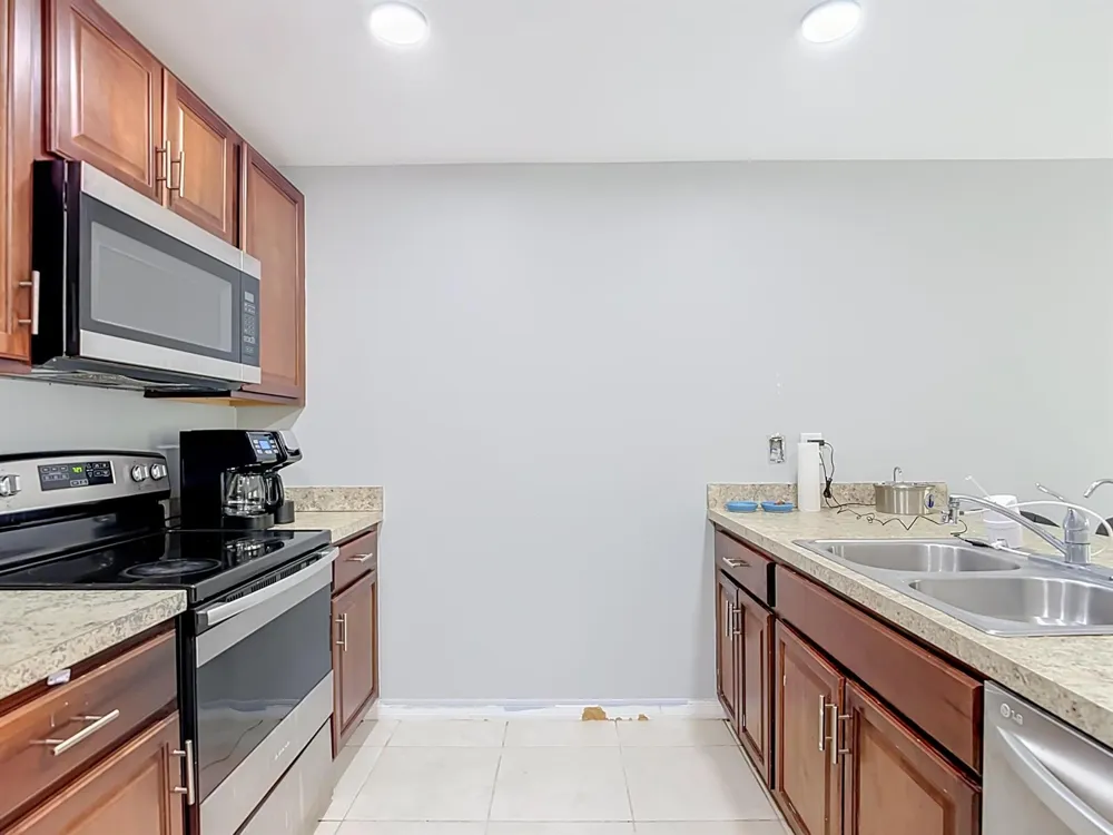 4306 NE 24TH PLACE Cape Coral, FL 33909