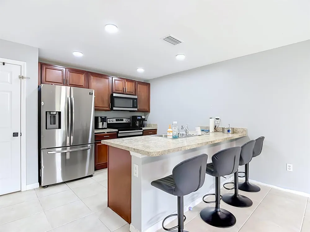 4306 NE 24TH PLACE Cape Coral, FL 33909