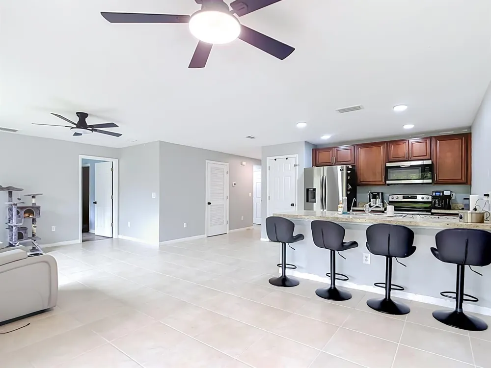 4306 NE 24TH PLACE Cape Coral, FL 33909