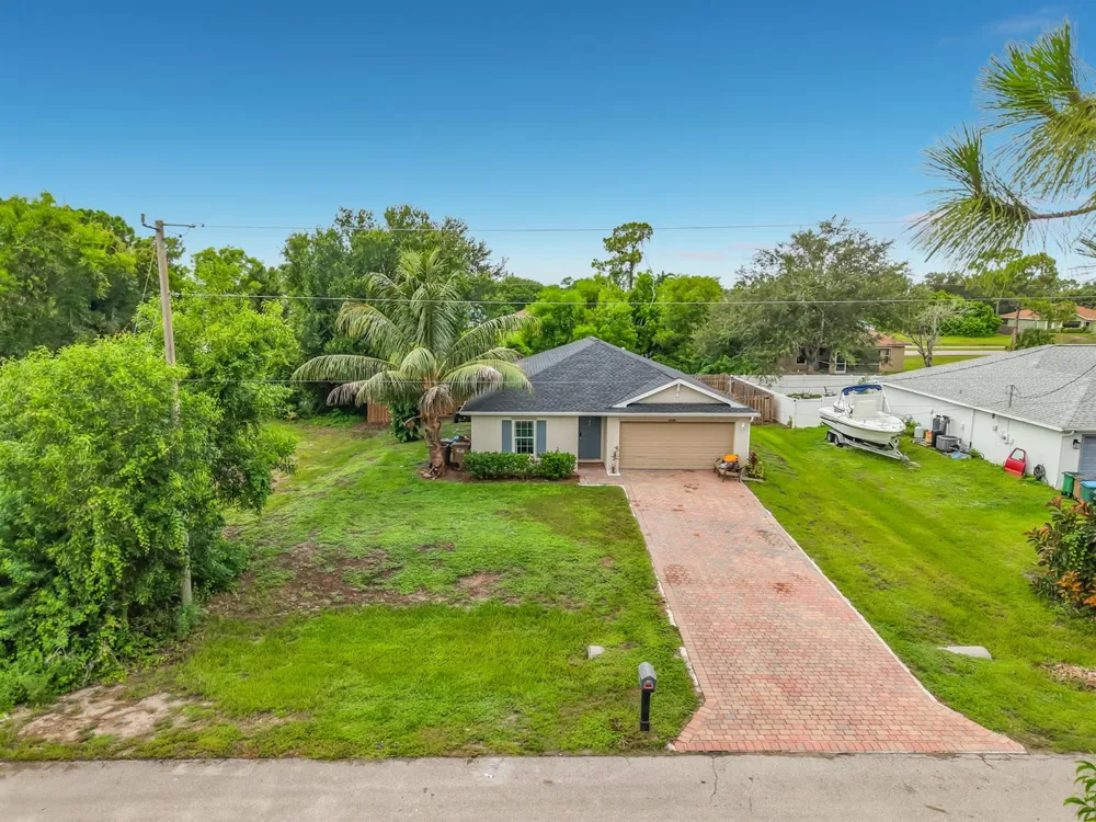 4306 NE 24TH PLACE Cape Coral, FL 33909