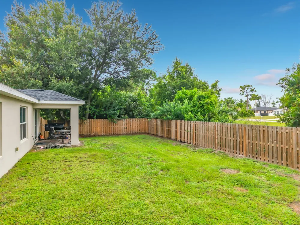 4306 NE 24TH PLACE Cape Coral, FL 33909