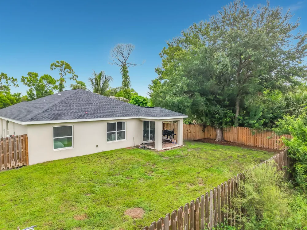4306 NE 24TH PLACE Cape Coral, FL 33909