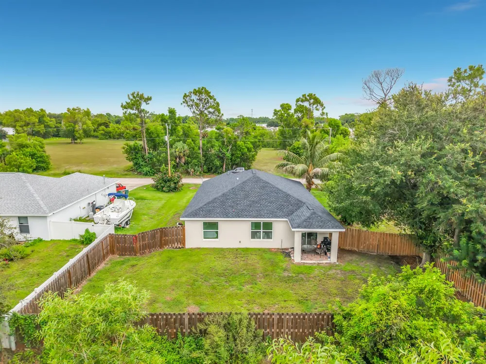 4306 NE 24TH PLACE Cape Coral, FL 33909