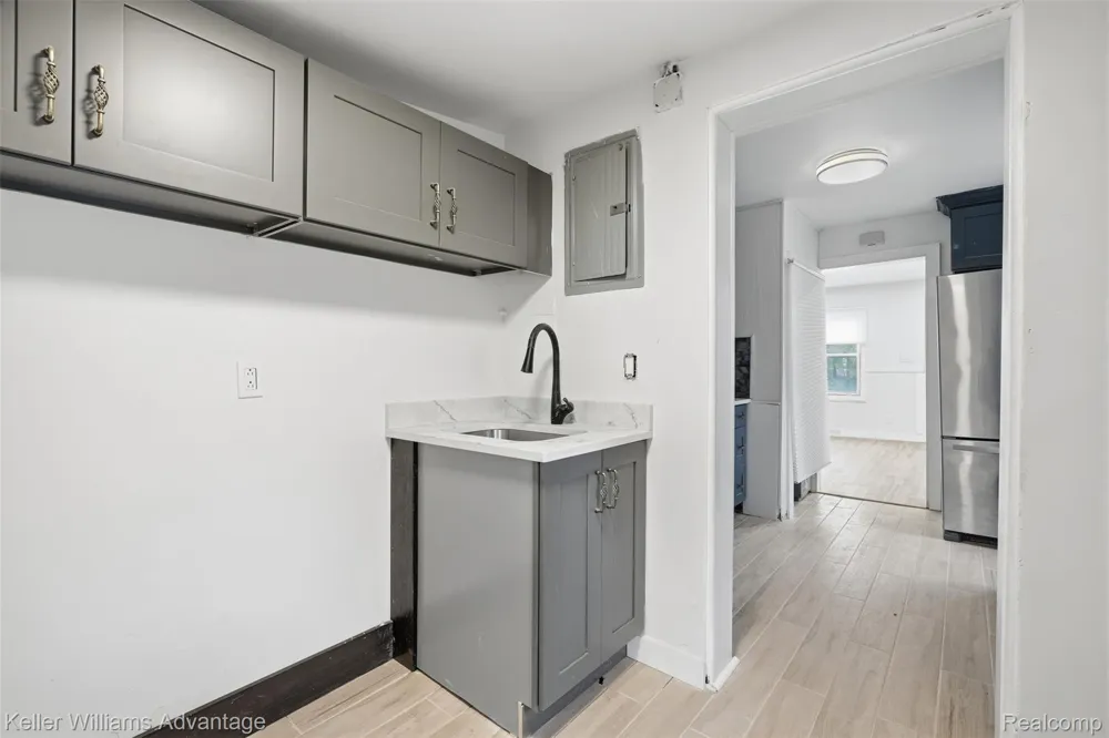 3060 Minerva Street Ferndale City, MI 48220