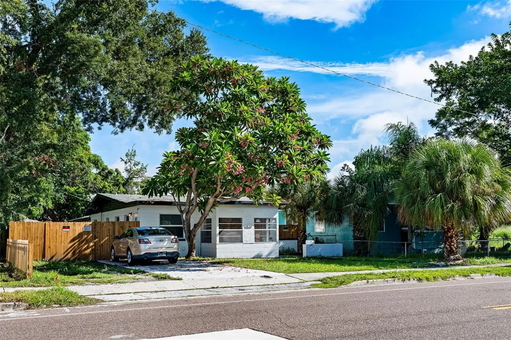 1835 15TH AVENUE S St Petersburg, FL 33712