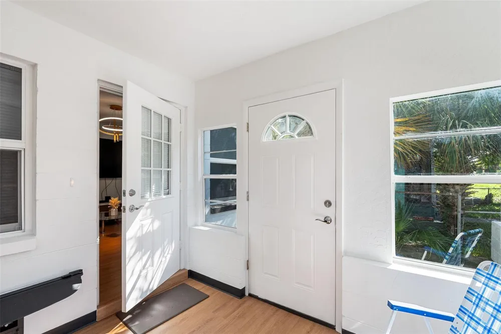 1835 15TH AVENUE S St Petersburg, FL 33712