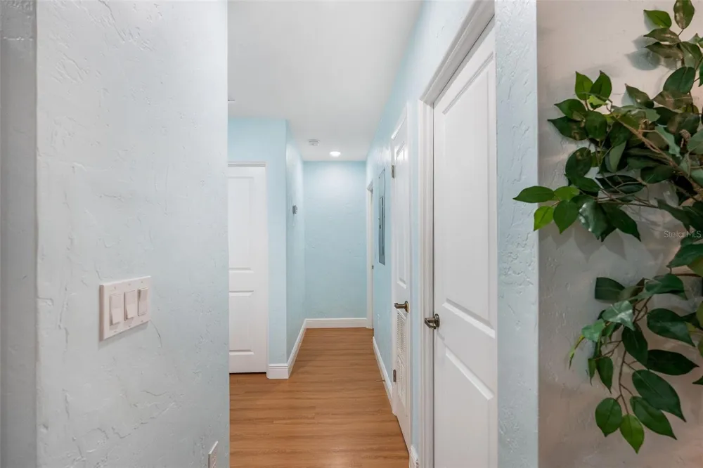 1835 15TH AVENUE S St Petersburg, FL 33712