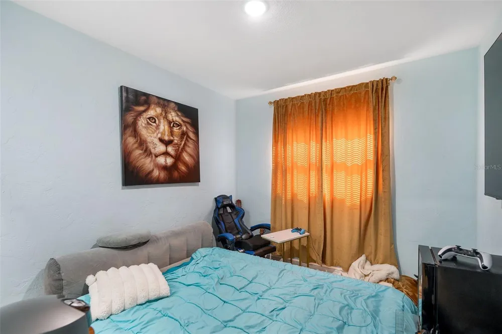 1835 15TH AVENUE S St Petersburg, FL 33712