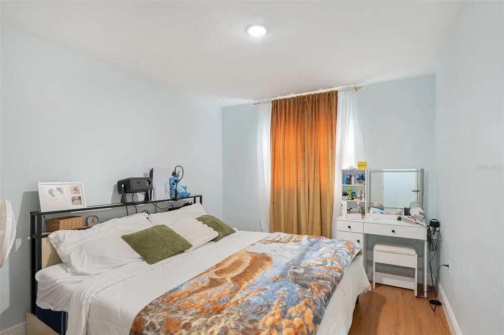 1835 15TH AVENUE S St Petersburg, FL 33712