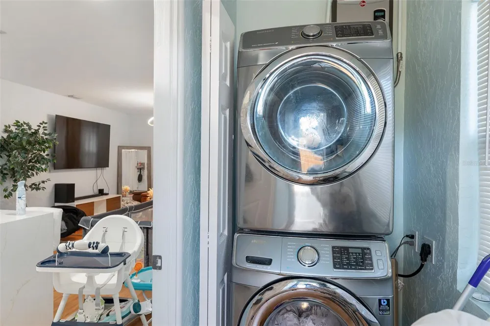 1835 15TH AVENUE S St Petersburg, FL 33712