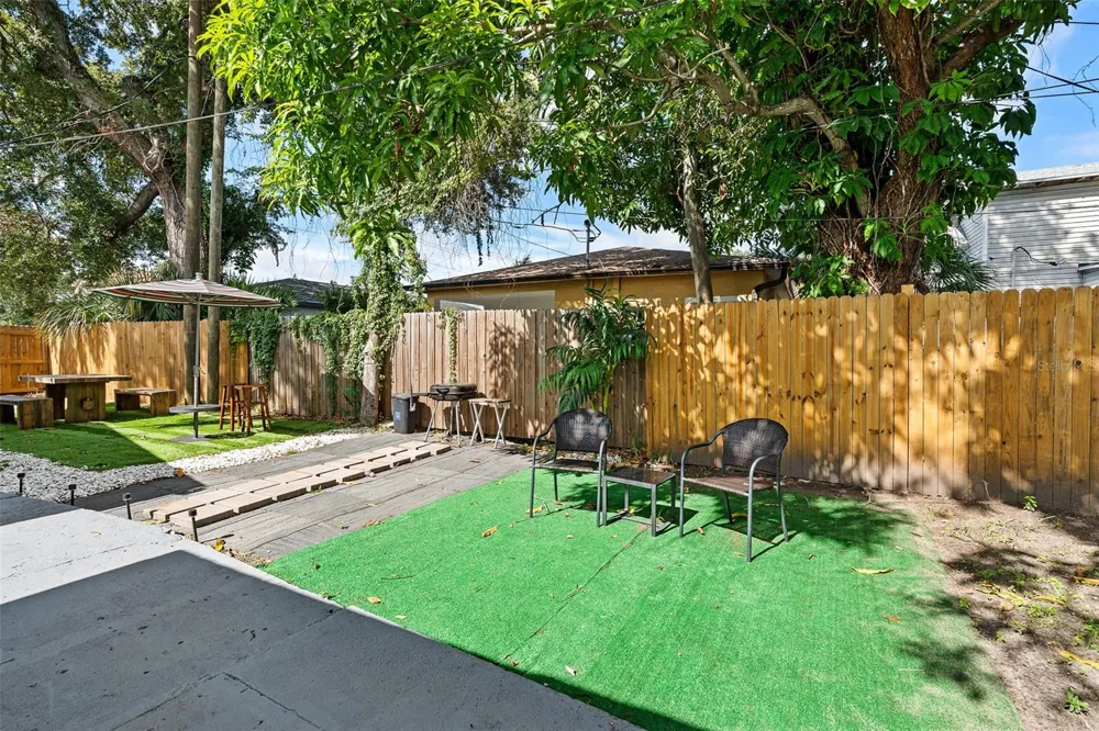 1835 15TH AVENUE S St Petersburg, FL 33712
