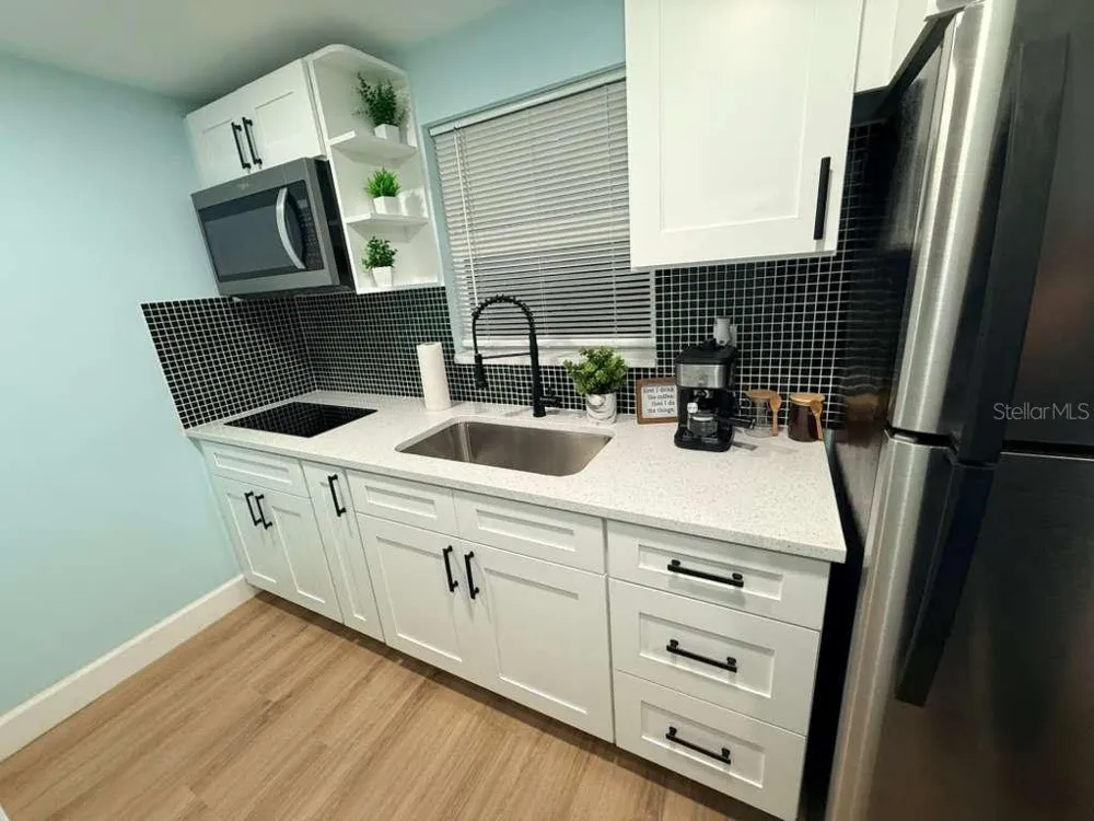 1835 15TH AVENUE S St Petersburg, FL 33712