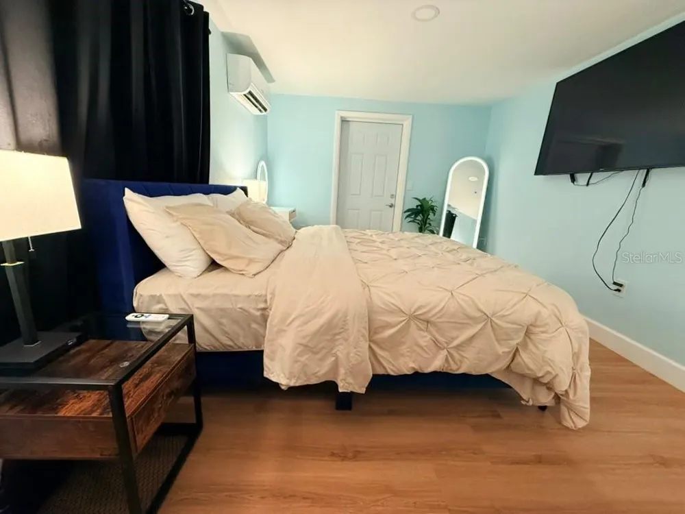1835 15TH AVENUE S St Petersburg, FL 33712