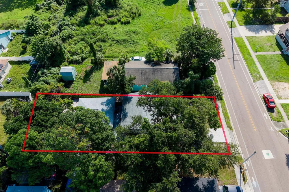 1835 15TH AVENUE S St Petersburg, FL 33712