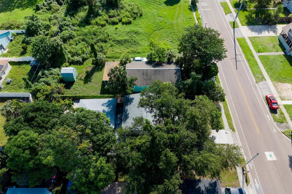 1835 15TH AVENUE S St Petersburg, FL 33712