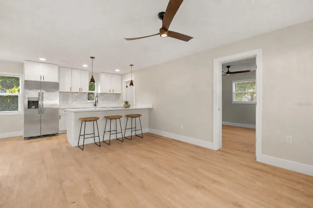 4409 DEBORD AVENUE Orlando, FL 32808