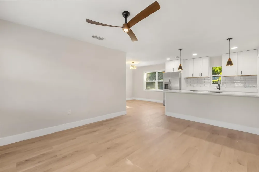 4409 DEBORD AVENUE Orlando, FL 32808