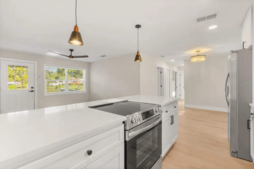 4409 DEBORD AVENUE Orlando, FL 32808