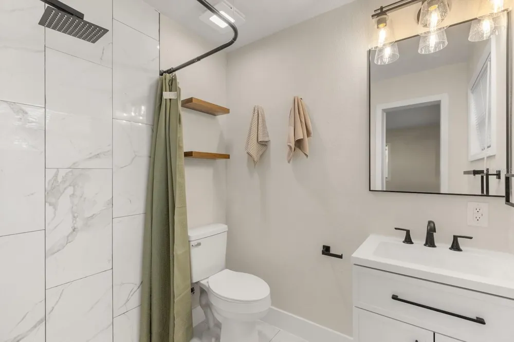 4409 DEBORD AVENUE Orlando, FL 32808